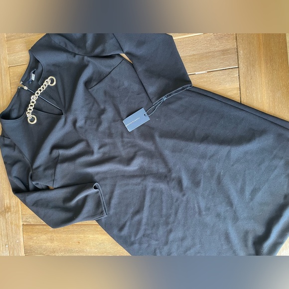 Tommy Hilfiger Women's Black Grommet Gold Chain Neck Shift Dress Size 10 NWT - Picture 2 of 4